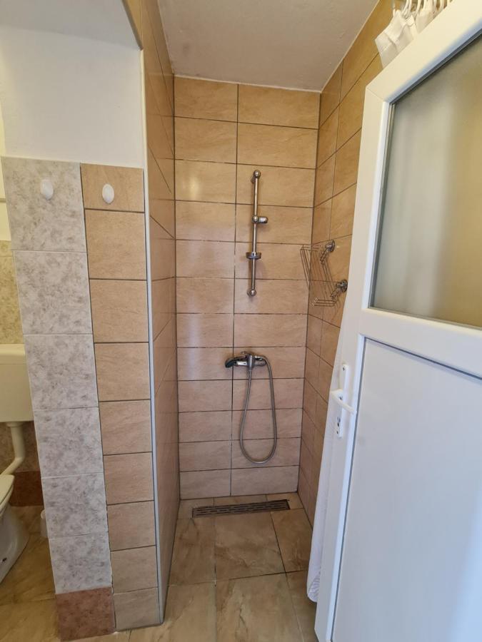 Апартаменти Apartma Pina Ізола Екстер'єр фото
