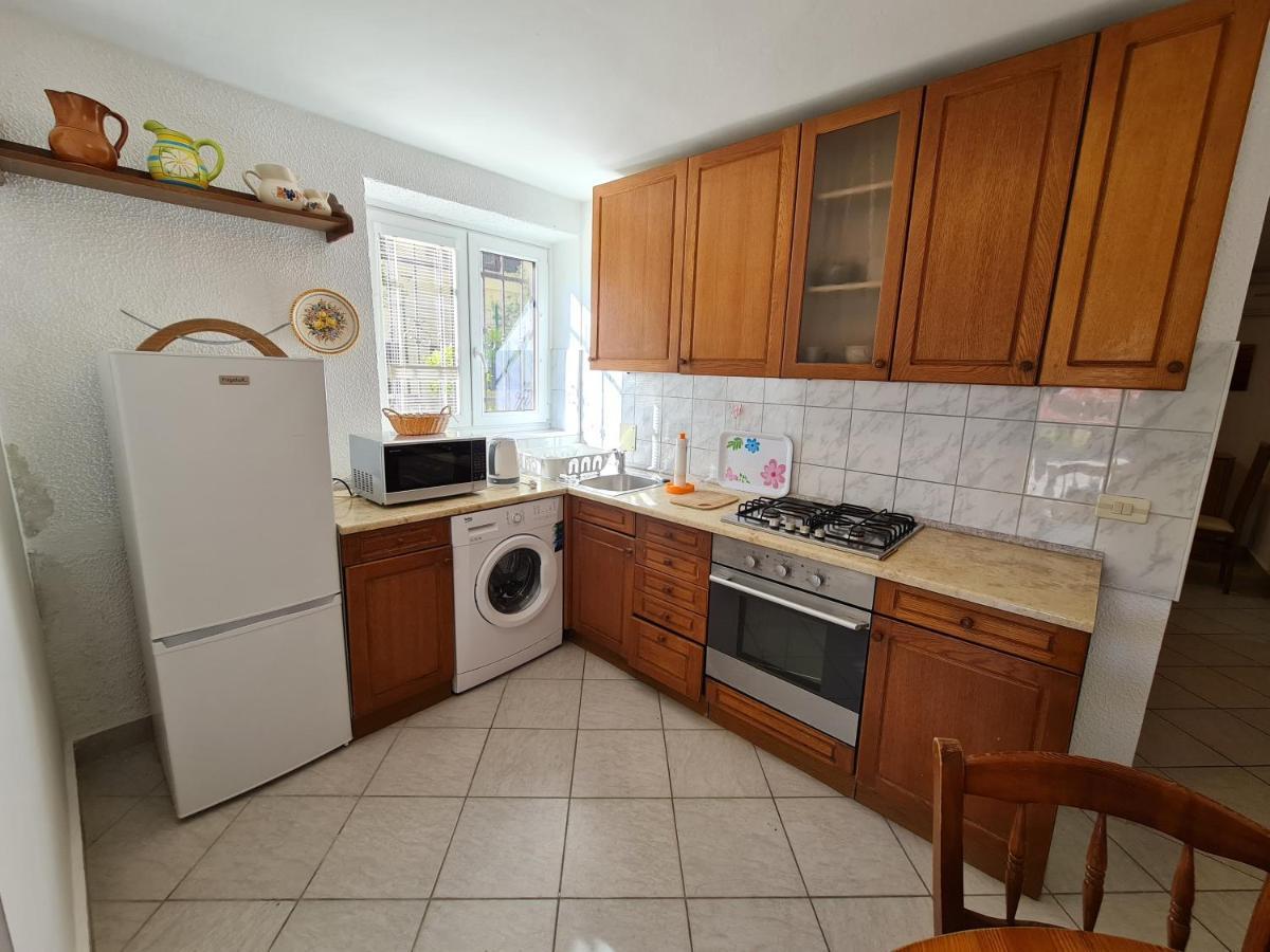 Апартаменти Apartma Pina Ізола Екстер'єр фото